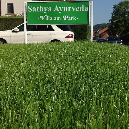Sathya Ayurveda -Hotel Villa Am Park- Bad Orb Exterior foto