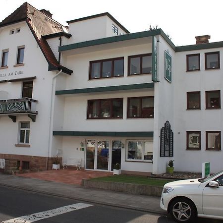 Sathya Ayurveda -Hotel Villa Am Park- Bad Orb Exterior foto