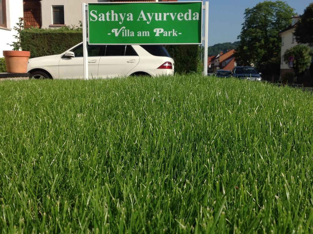 Sathya Ayurveda -Hotel Villa Am Park- Bad Orb Exterior foto